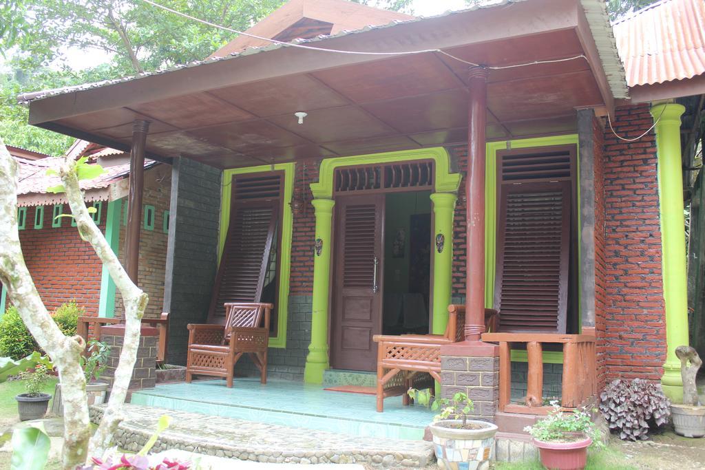 Rain Forest Guest House And Jungle Trekking บูกิตลาวัง ภายนอก รูปภาพ